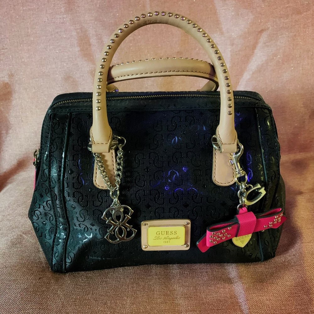 Guess black handbag 👜🌸💥✨